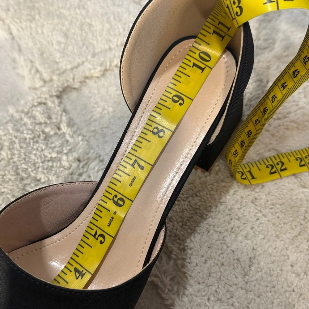 Women’s elegant black square toe chunky high heel sandals